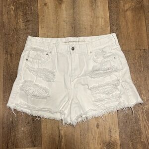 American Eagle 🦅 White Denim Distressed Super Hi-Rise Festival Shorts, Size 16